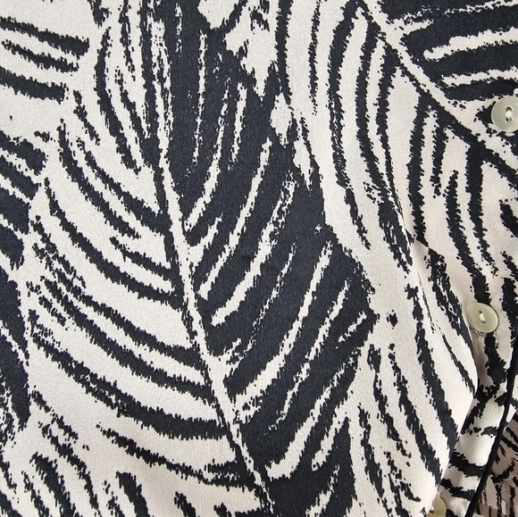 CYNTHIA‎ ROWLEY Sleepwear Palm Print Button-up Nightshirt Black Women’s Size M - Picture 11 of 13